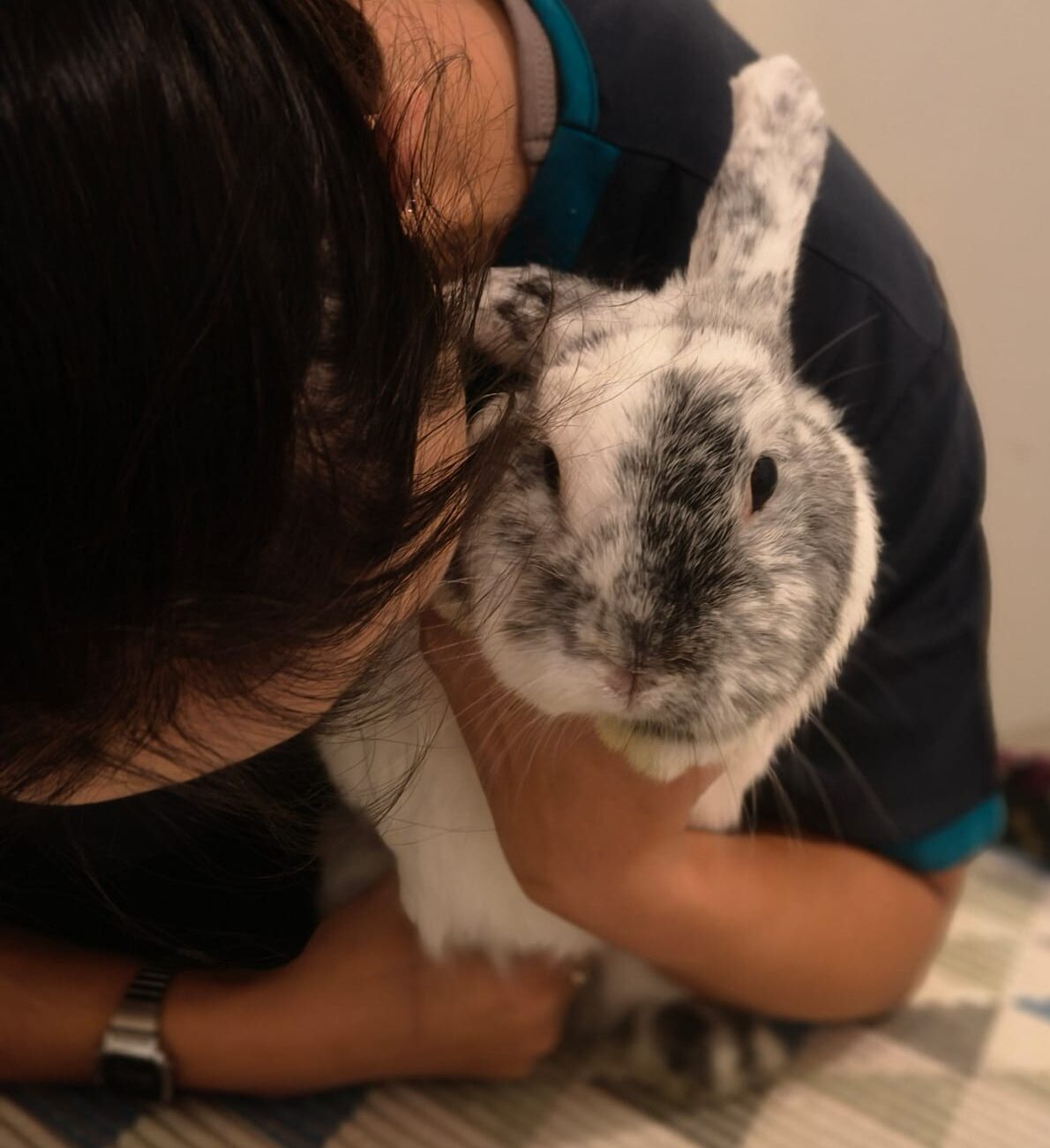 Hand placement detail